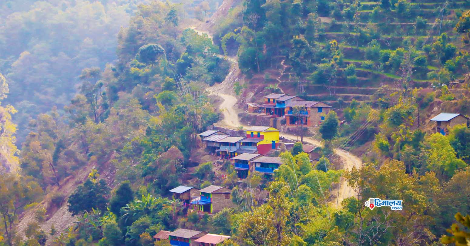 ट्रयाक खुलेको दुई दशकपछि सडक स्तरोन्नती हुँदै