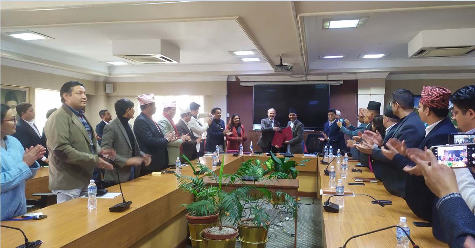एसियाली विकास बैंकसँग नेपाल सरकारले गर्‍याे २१ अर्ब ७० करोड बराबरको ऋण र अनुदान सम्झौता