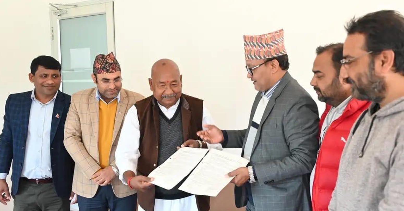 लहान नगरपालिकाद्वारा मोतियाबिन्दुको निःशुल्क उपचार