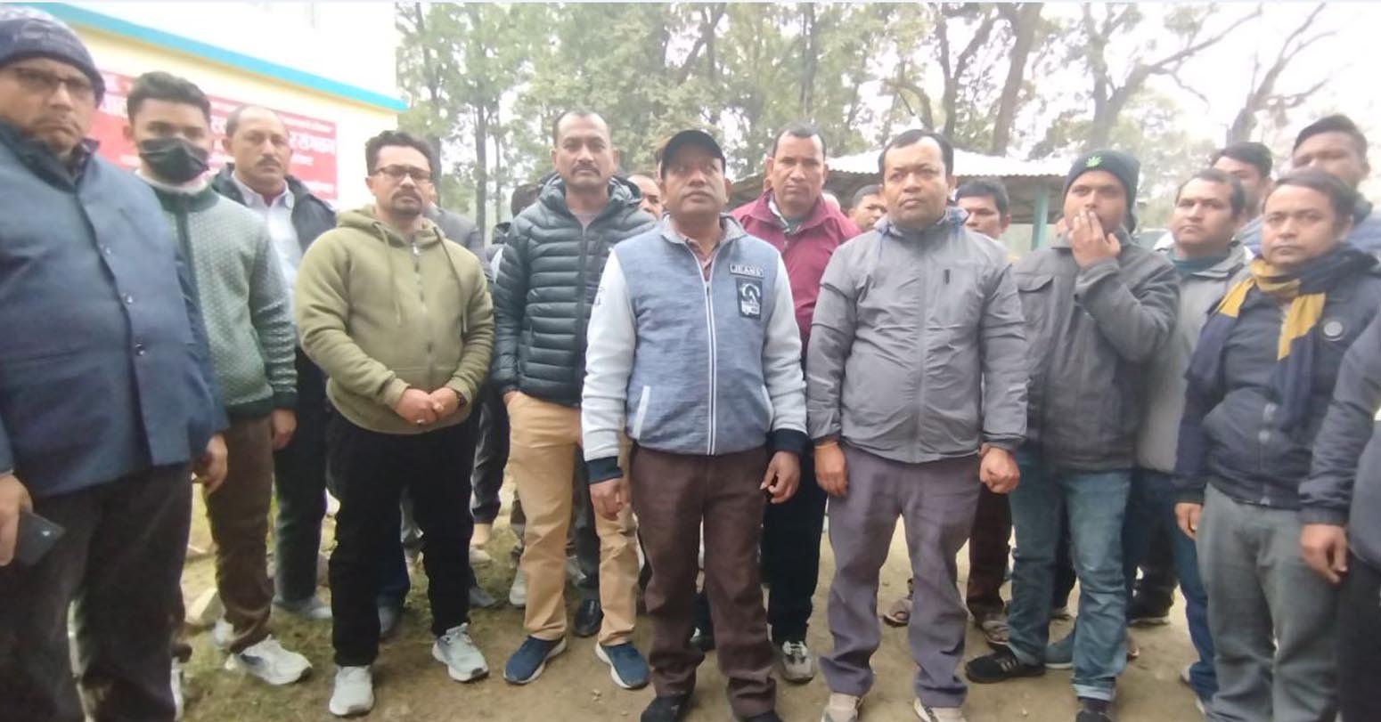 ब्यावसायीमाथि गोली लागेपछि शान्ति सुरक्षाको माग गर्दै आन्दोलन