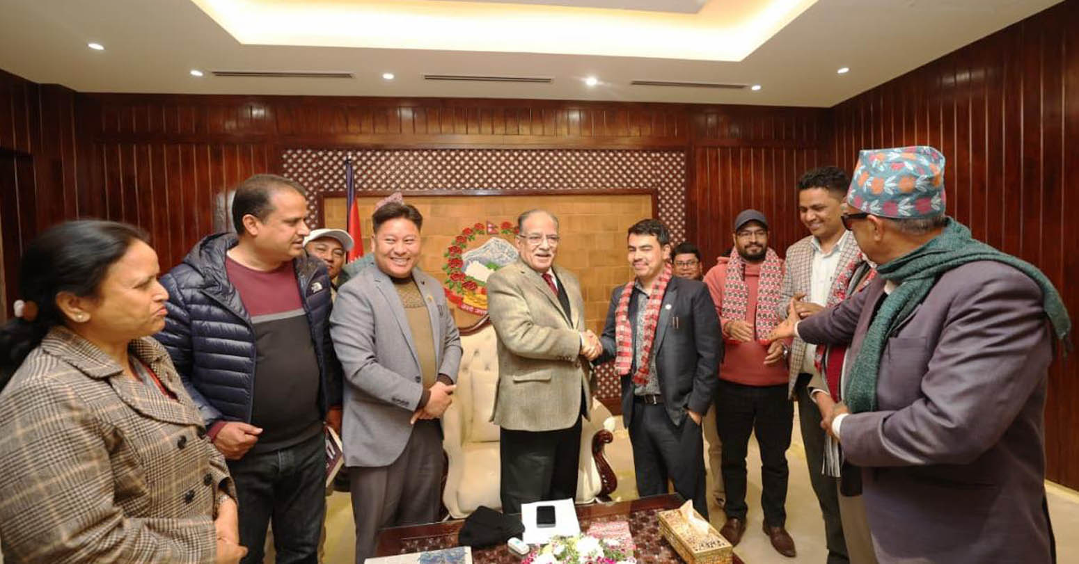 परिवर्तनकारी एकै ठाउँमा गोलबन्द हुने बेला आएको छ : प्रधानमन्त्री दाहाल