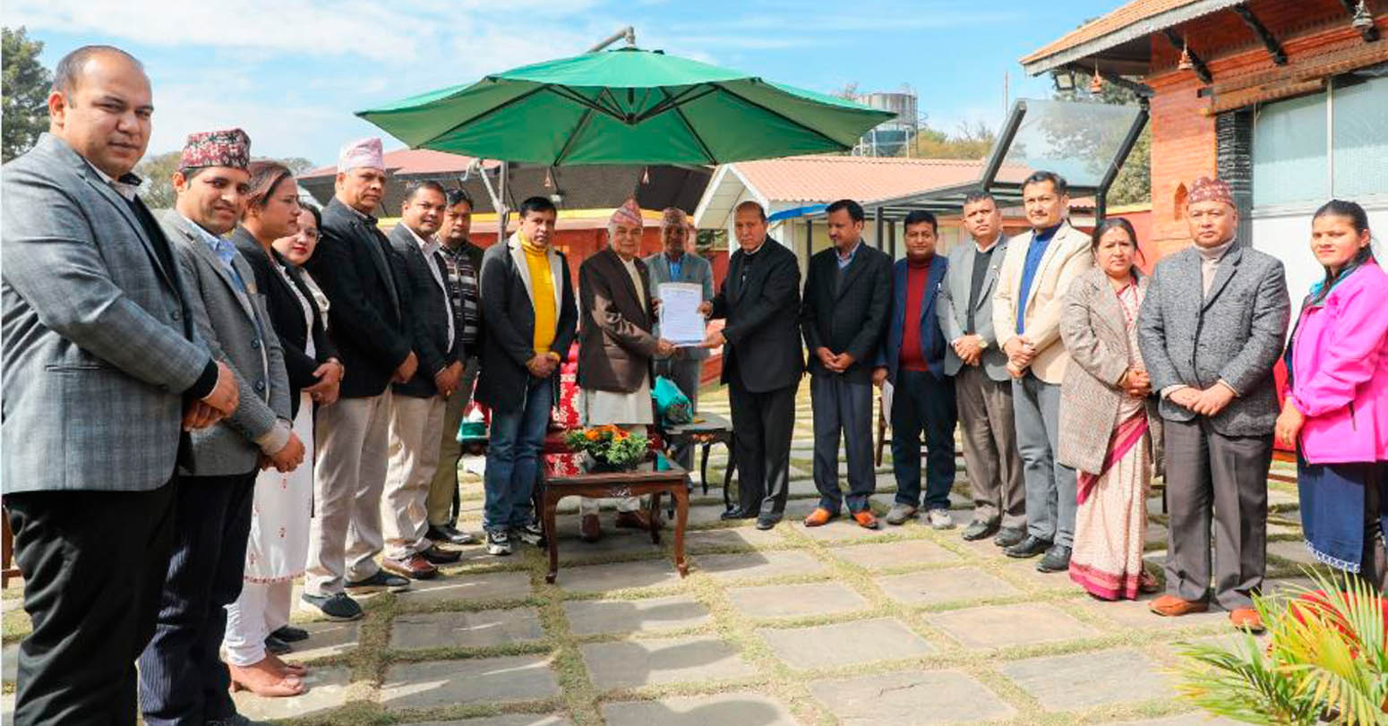 उद्योगी व्यवसायीको समस्या समाधानका लागि पहल गर्छु : राष्ट्रपति