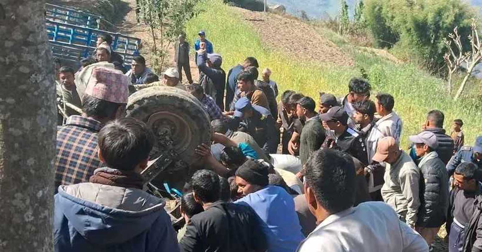 अछाममा ट्रयाक्टर दुर्घटना, पाँच जनाको मृत्यु