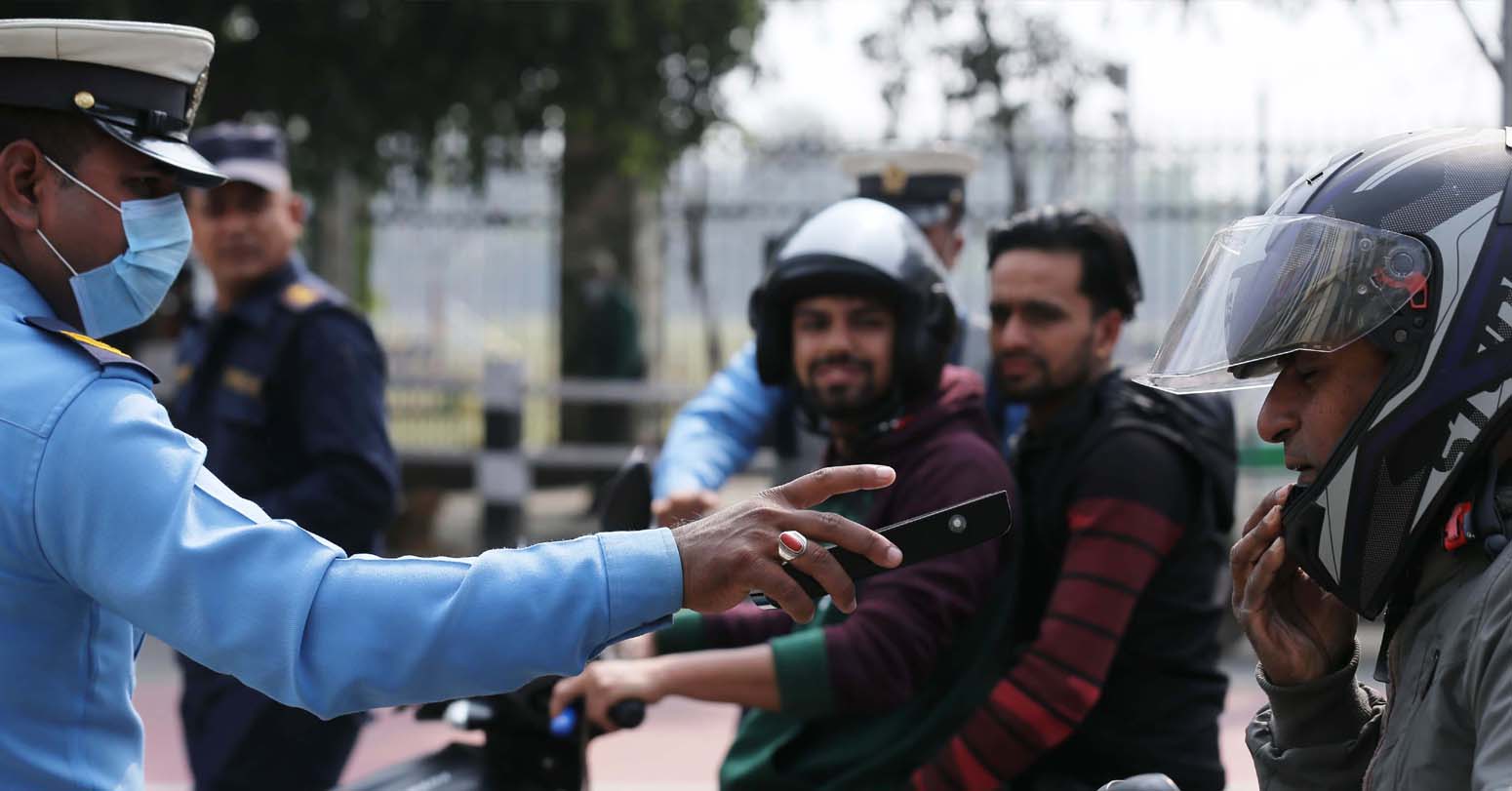 होली मनाउन शुरु भएसँगै काठमाडौंमा चेकजाँचमा कडाई