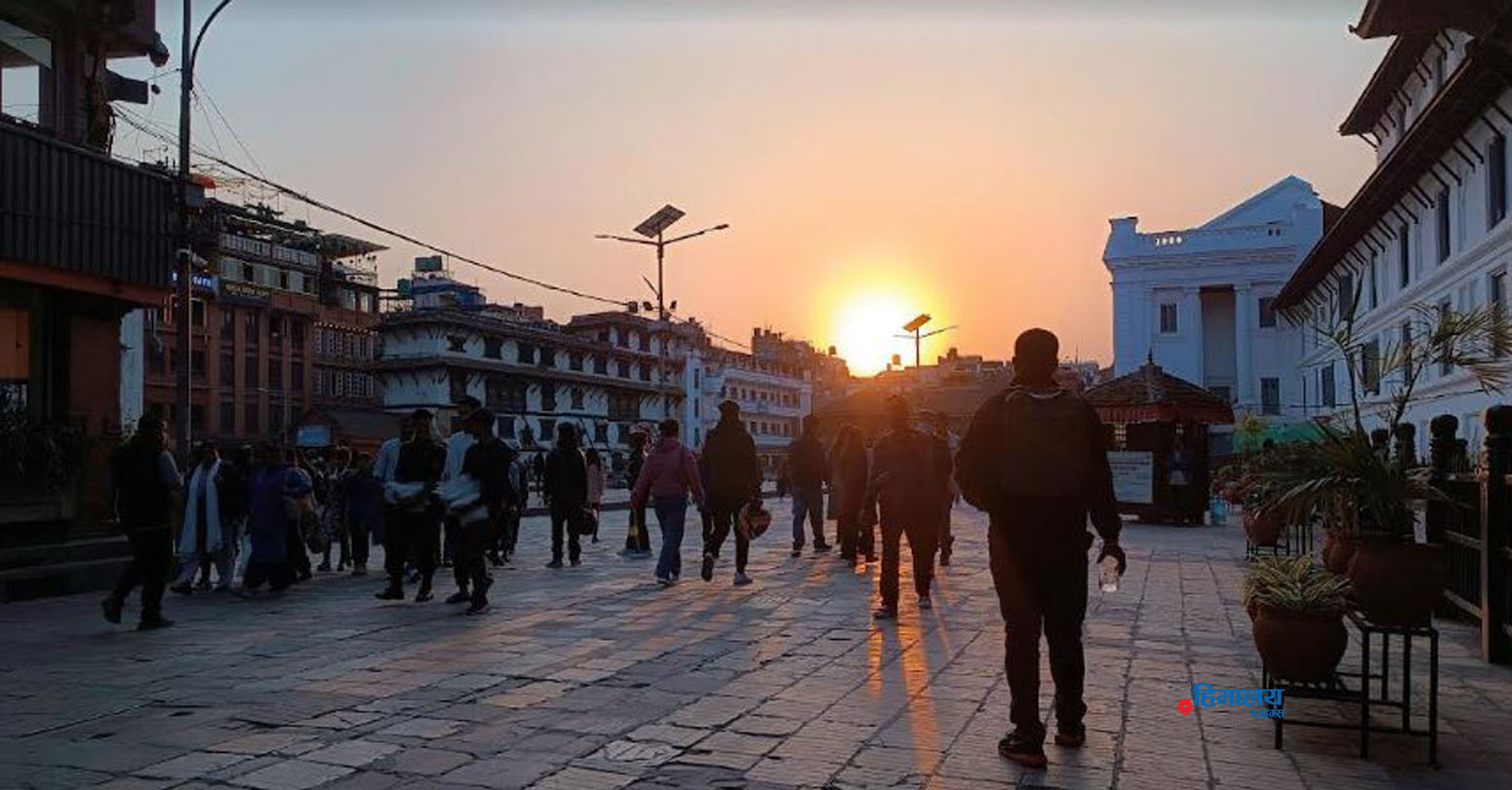 गोधुली साँझमा यस्तो देखियो बसन्तपुर क्षेत्र (फोटोफिचर)