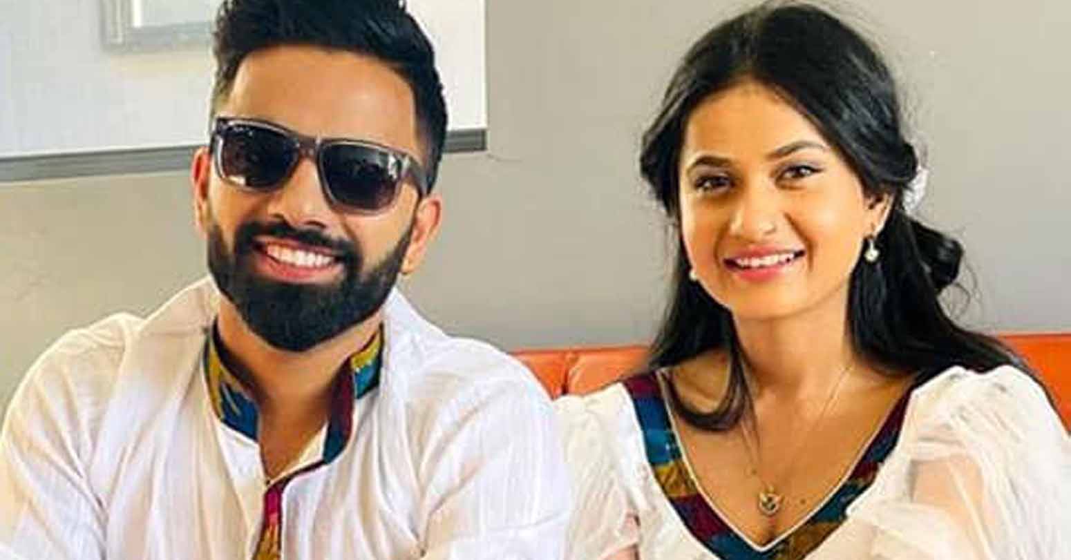 प्रेमीसँग लगनगाँठो कस्दै गायिका एलिना चौहान