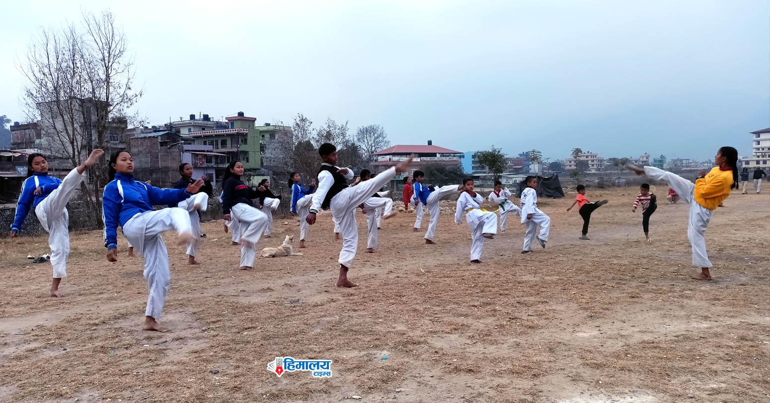 तेक्वान्दो खेलमा बालबालिका