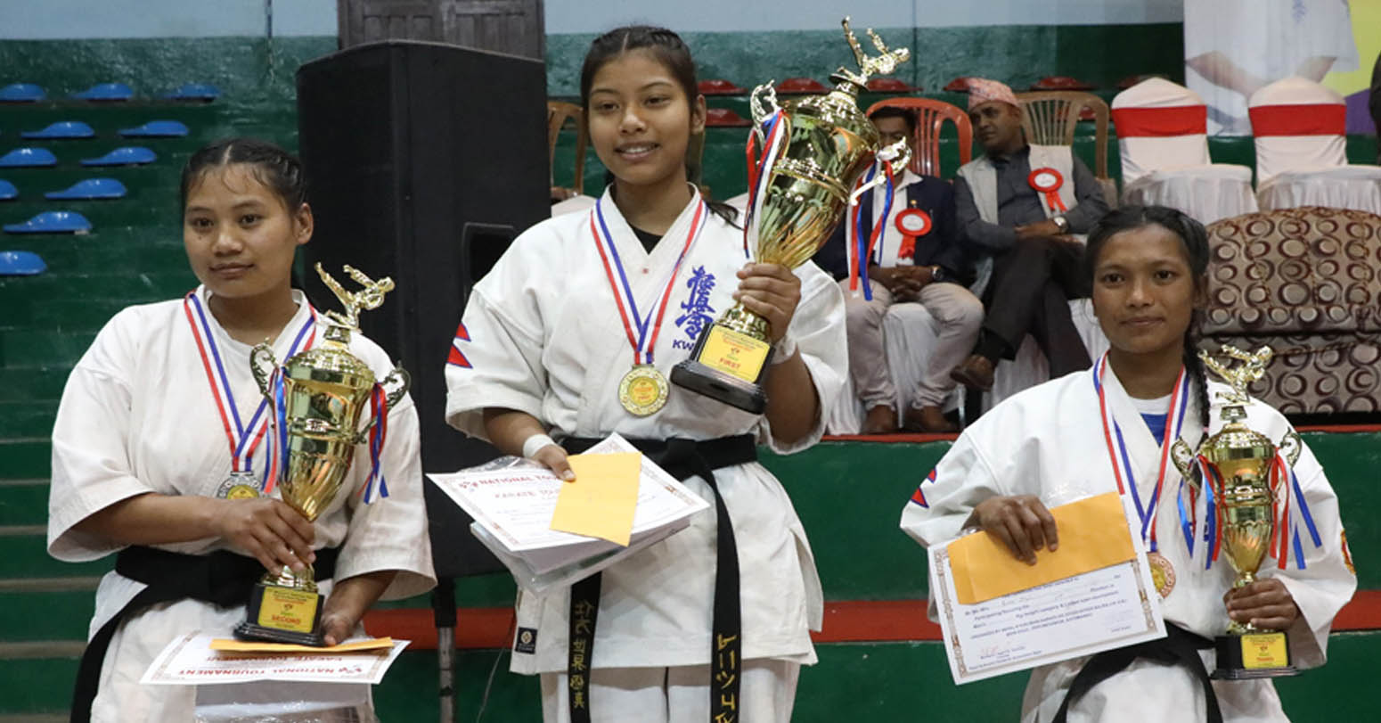 अनिशालाई स्वर्ण