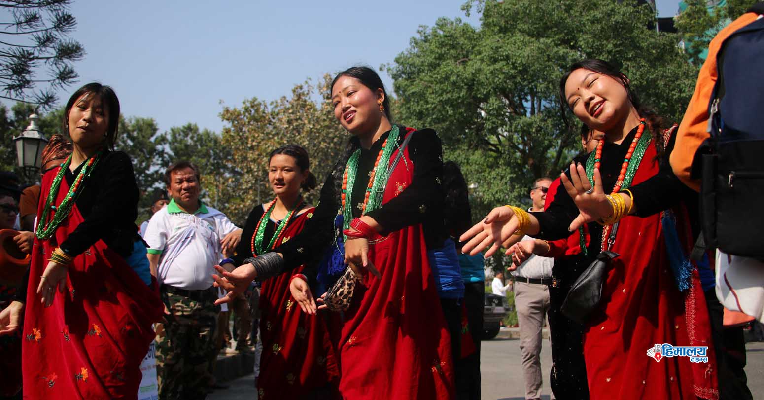 ७१ औ अन्तराष्ट्रिय सगरमाथा दिवसको अवसरमा प्रभातफेरी (तस्बिरहरू)