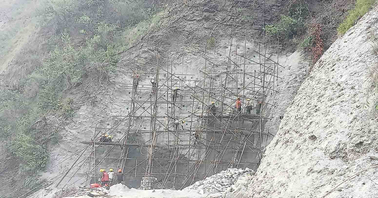 दरबाङ-म्याग्दीखोला जलविद्युत् आयोजनाको दोस्रो अडिटमा सुरुङको काम सुरु