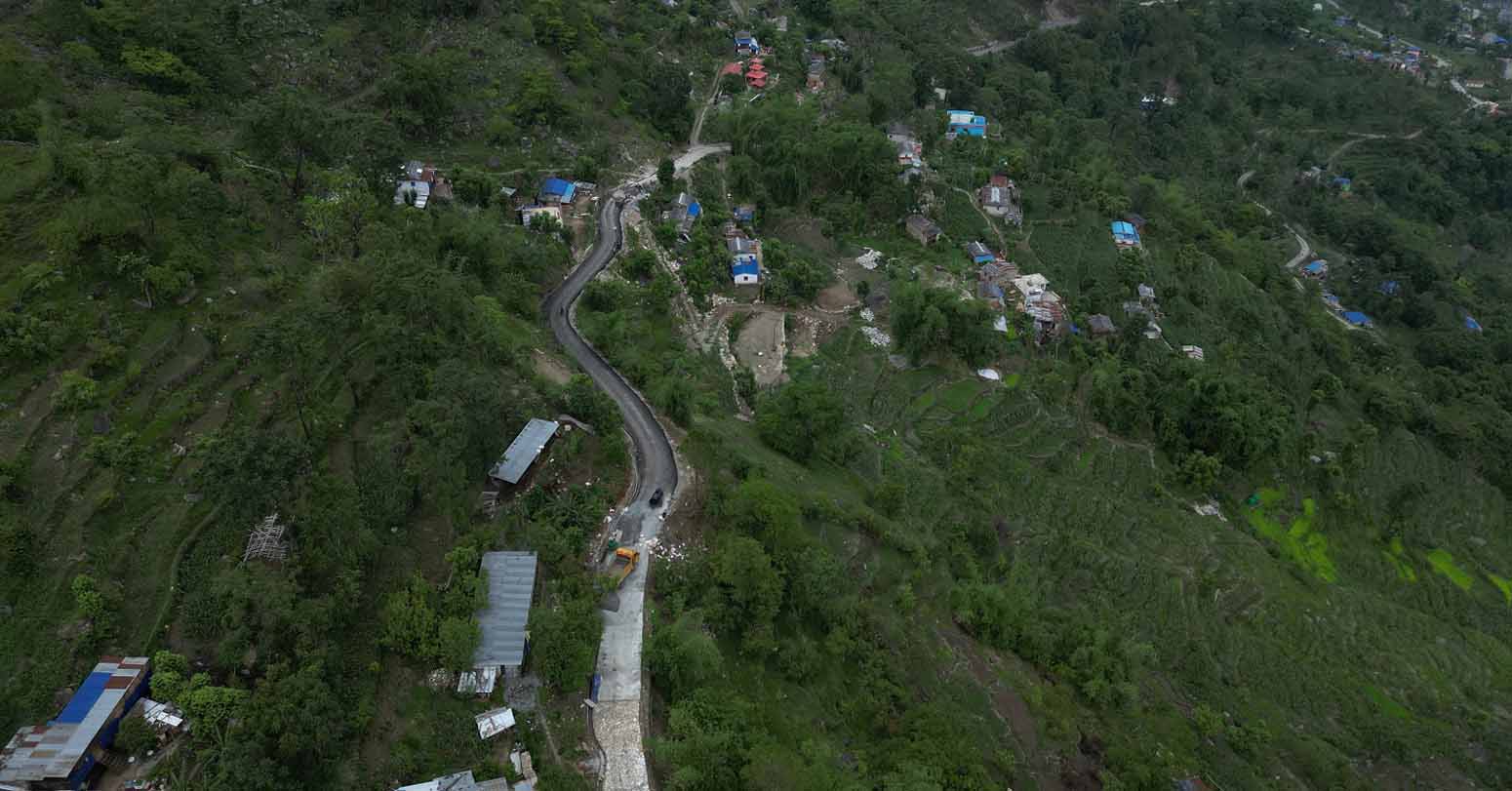 ‘ट्र्याक’ खुलेको डेढ दशकपछि सडक कालोपत्र