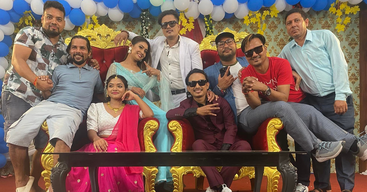 भुवनको ‘इंगेज्मेन्ट’