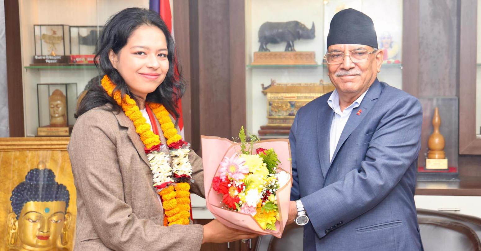 पाराओलम्पिकमा कास्य पदक विजेता पलेशालाई अध्यक्ष प्रचण्डद्वारा सम्मान