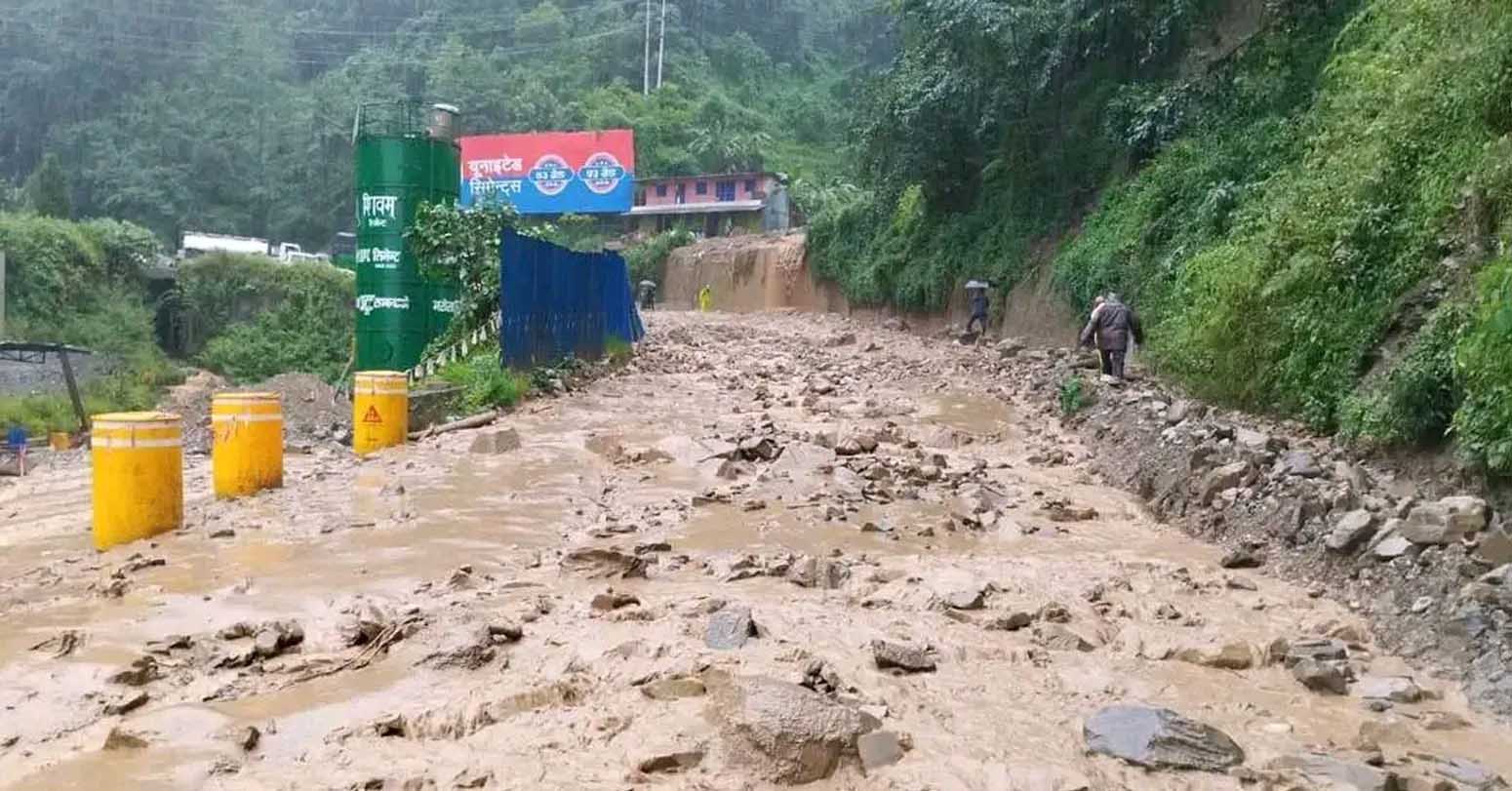 एक सय ५० भन्दाबढी स्थानमा बाढीपहिरो, छ जनाको मृत्यु