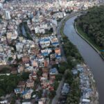 नदीलाई २० मिटर छोड्नुपर्ने सर्वोच्चको फैसला, त्रसित खोला किनाराका बस्ती (फोटोफिचर)