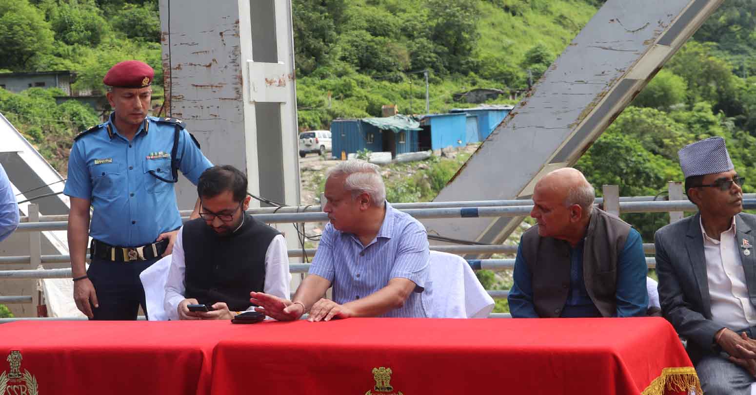 नेपाल-भारत जोड्ने निर्माणाधीन मोटरेवलको भारतका राजदूतले गरे अनुगमन