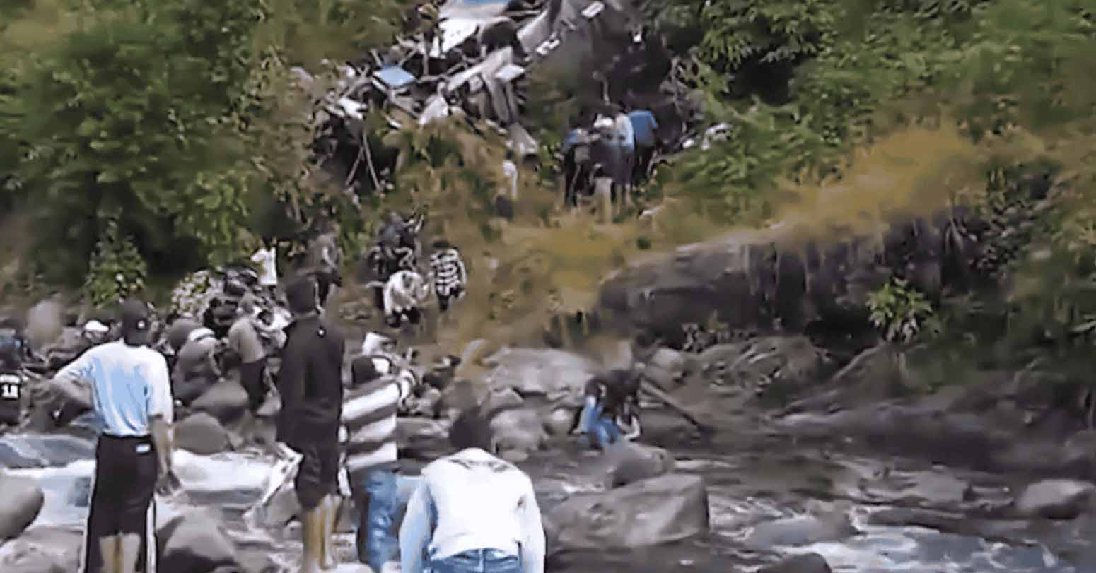 भारतको उत्तराखण्डमा बस दुर्घटनामा परी मृत्यु हुनेको संख्या ३६ पुग्यो
