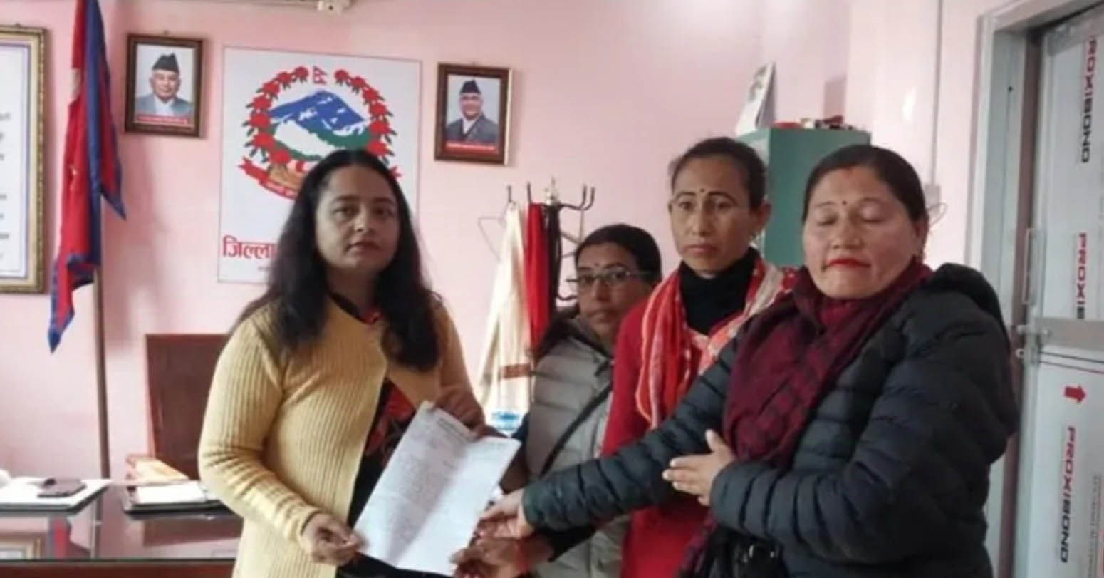 डिभिजन वन कार्यालय प्रमुखलाई लाग्यो दुई महिलामाथि दुर्व्यवहार गरेको आरोप