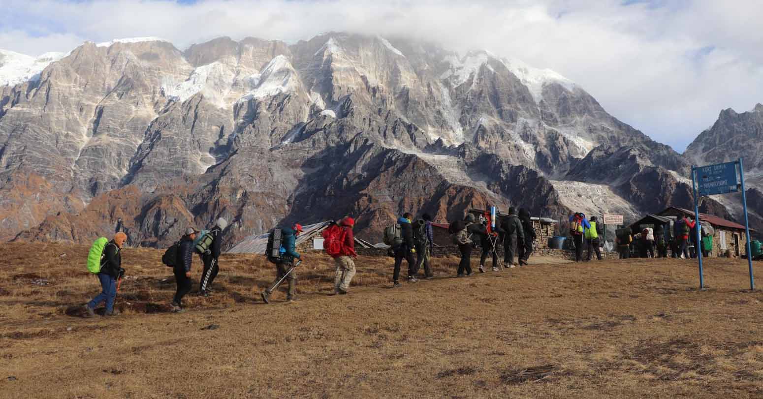 सूर्योदय र सूर्यास्तहुँदाको आनन्द